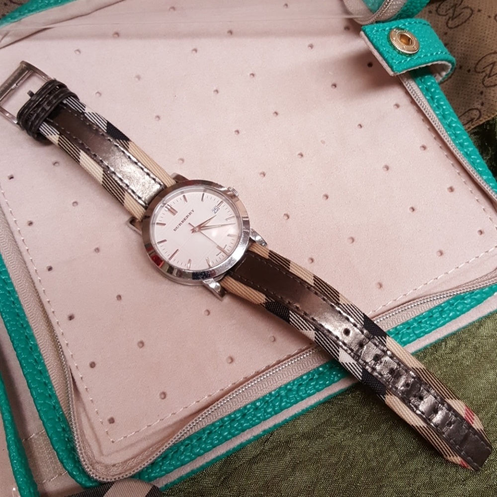 BURBERRY Watch for woman ♥